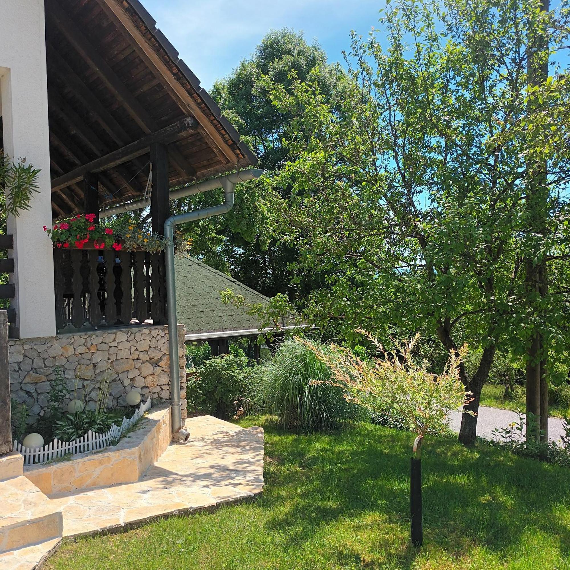 Guest House Stefanija Poljanak Esterno foto